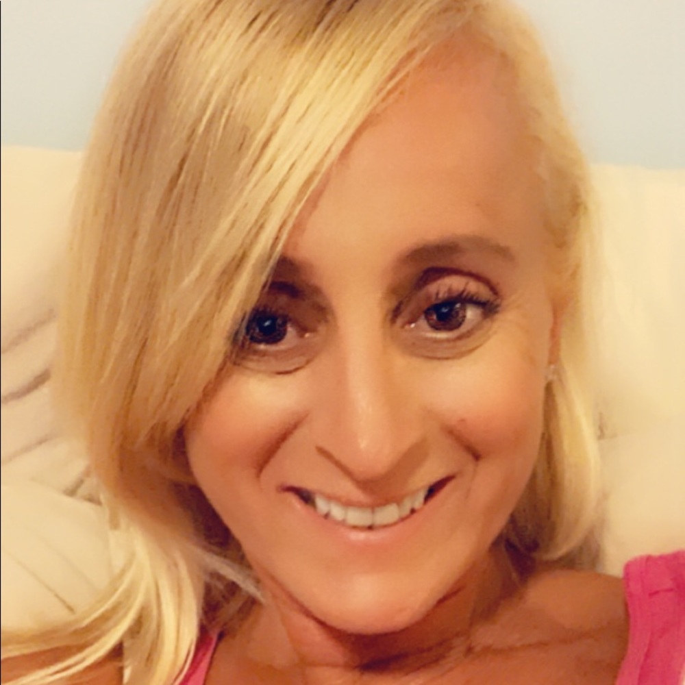 Meet your Posher, Melissa